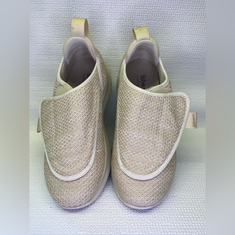 Women's Extra Wide Comfort Adjustable Shoes with Easy Closures size 8.5